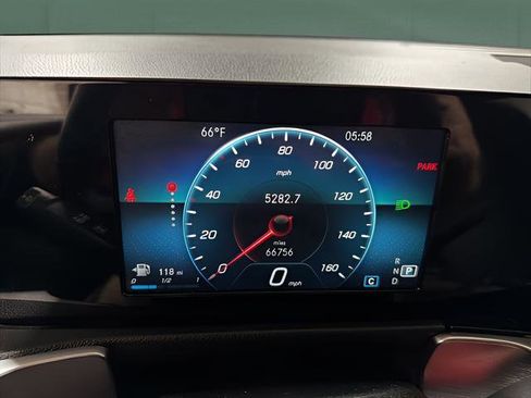 Used 2020 Mercedes-Benz GLB 250 4MATIC image 19