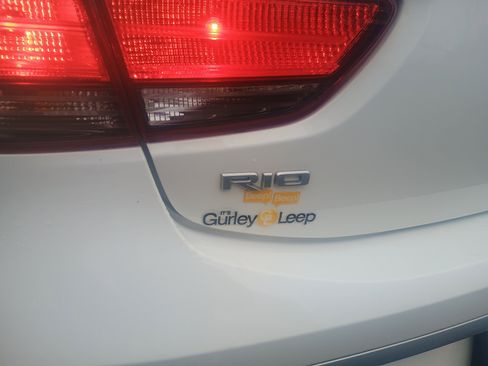 Used 2022 Kia Rio S w/ Technology Package image 7