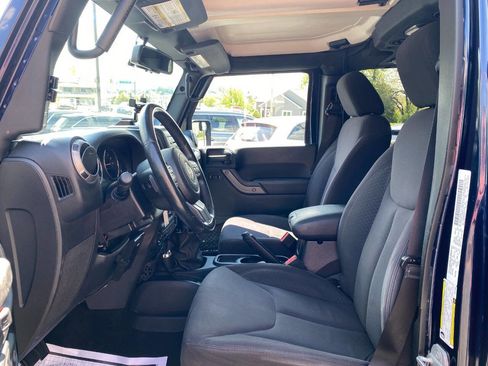 Used 2013 Jeep Wrangler Unlimited Sport image 9