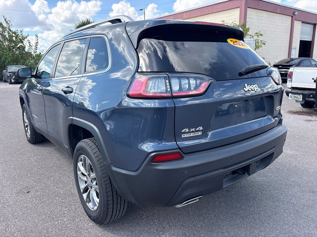 Used 2021 Jeep Cherokee Latitude Lux w/ Sun & Sound Group AWD/4WD image 5