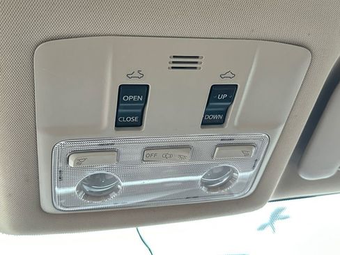 Used 2014 Toyota Corolla LE image 27