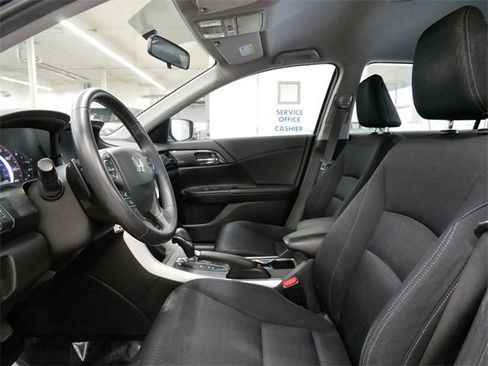 Used 2015 Honda Accord Sport image 8