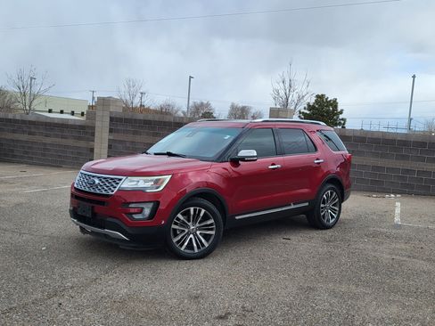 Used 2017 Ford Explorer Platinum image 1