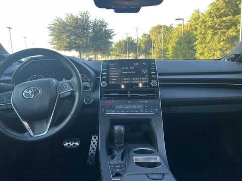 Used 2019 Toyota Avalon Touring FWD image 27