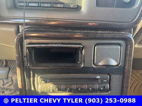 Used 2006 GMC Yukon Denali image 21