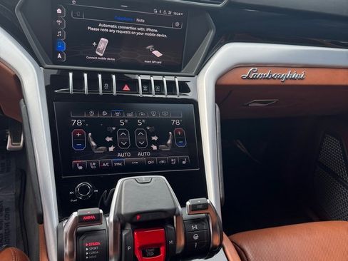 Used 2019 Lamborghini Urus image 10