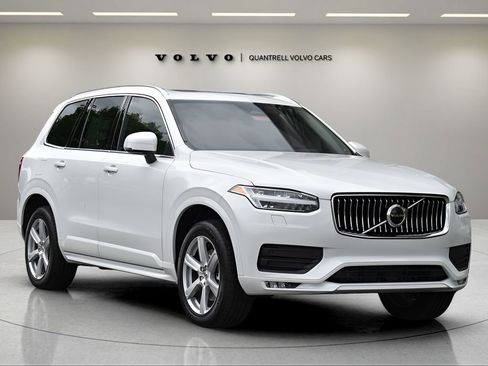 Used 2023 Volvo XC90 B5 Core w/ Protection Package Premier image 2