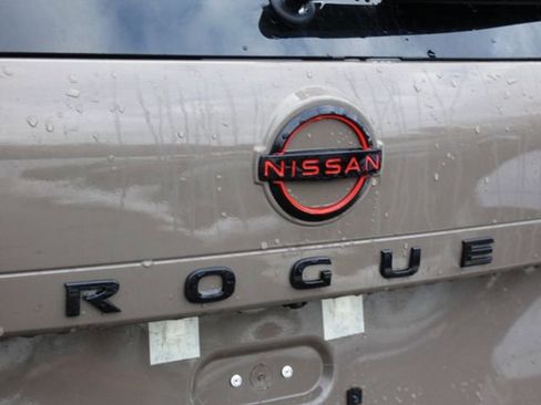 New 2026 Nissan Rogue SV AWD/4WD image 10