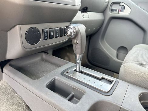 Used 2017 Nissan Frontier SV w/ SV Value Truck Package image 13