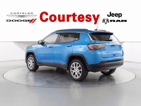 Certified 2022 Jeep Compass Latitude image 7
