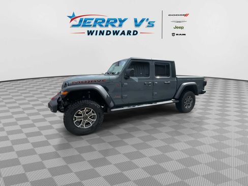 New 2026 Jeep Gladiator Mojave w/ Dual Top Group image 4