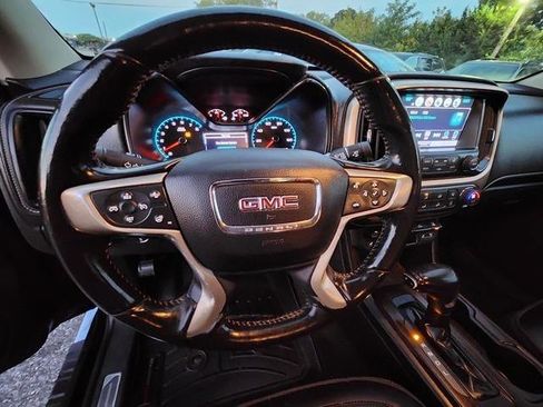 Used 2018 GMC Canyon Denali image 12