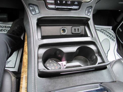 Used 2017 GMC Yukon Denali w/ Open Road Package image 22