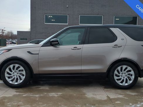 Used 2023 Land Rover Discovery S R-Dynamic image 2