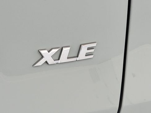 Used 2023 Toyota RAV4 XLE FWD image 10