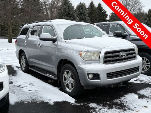 Used 2008 Toyota Sequoia SR5 image 1