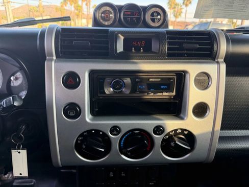 Used 2008 Toyota FJ Cruiser 4WD image 15