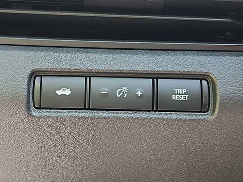 Used 2025 Nissan Altima 2.5 SV AWD/4WD image 24