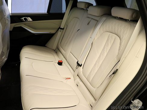 New 2026 BMW X5 xDrive50e w/ Executive Package AWD/4WD image 13