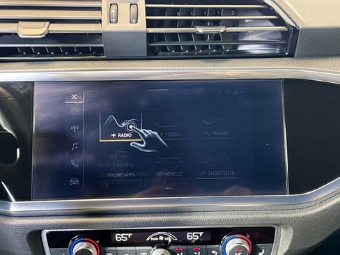 Used 2020 Audi Q3 2.0T Premium w/ Convenience Package image 12