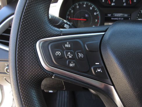 Used 2025 Chevrolet Malibu LS FWD image 22