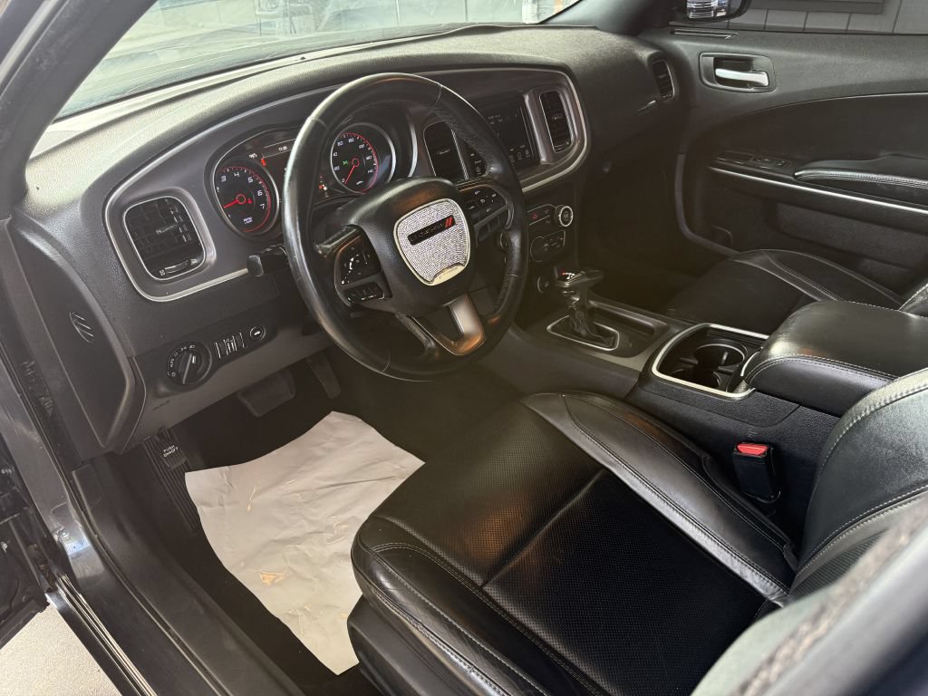 Used 2019 Dodge Charger SXT w/ Leather Interior Group RWD image 9