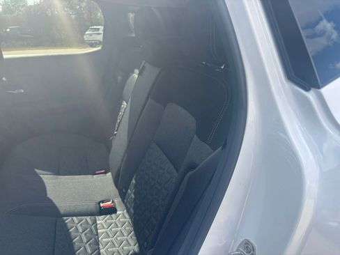 Used 2025 Nissan Kicks SV image 35