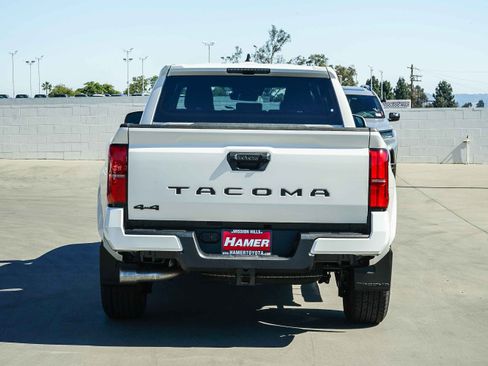 New 2026 Toyota Tacoma TRD Sport AWD/4WD image 3