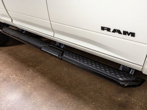 Used 2024 RAM 2500 Limited image 13