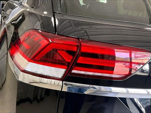 Used 2023 Volkswagen Atlas Cross Sport SE AWD/4WD image 33