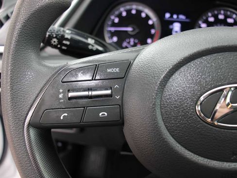 Used 2022 Hyundai Sonata SE w/ Preferred Accessory Package image 18