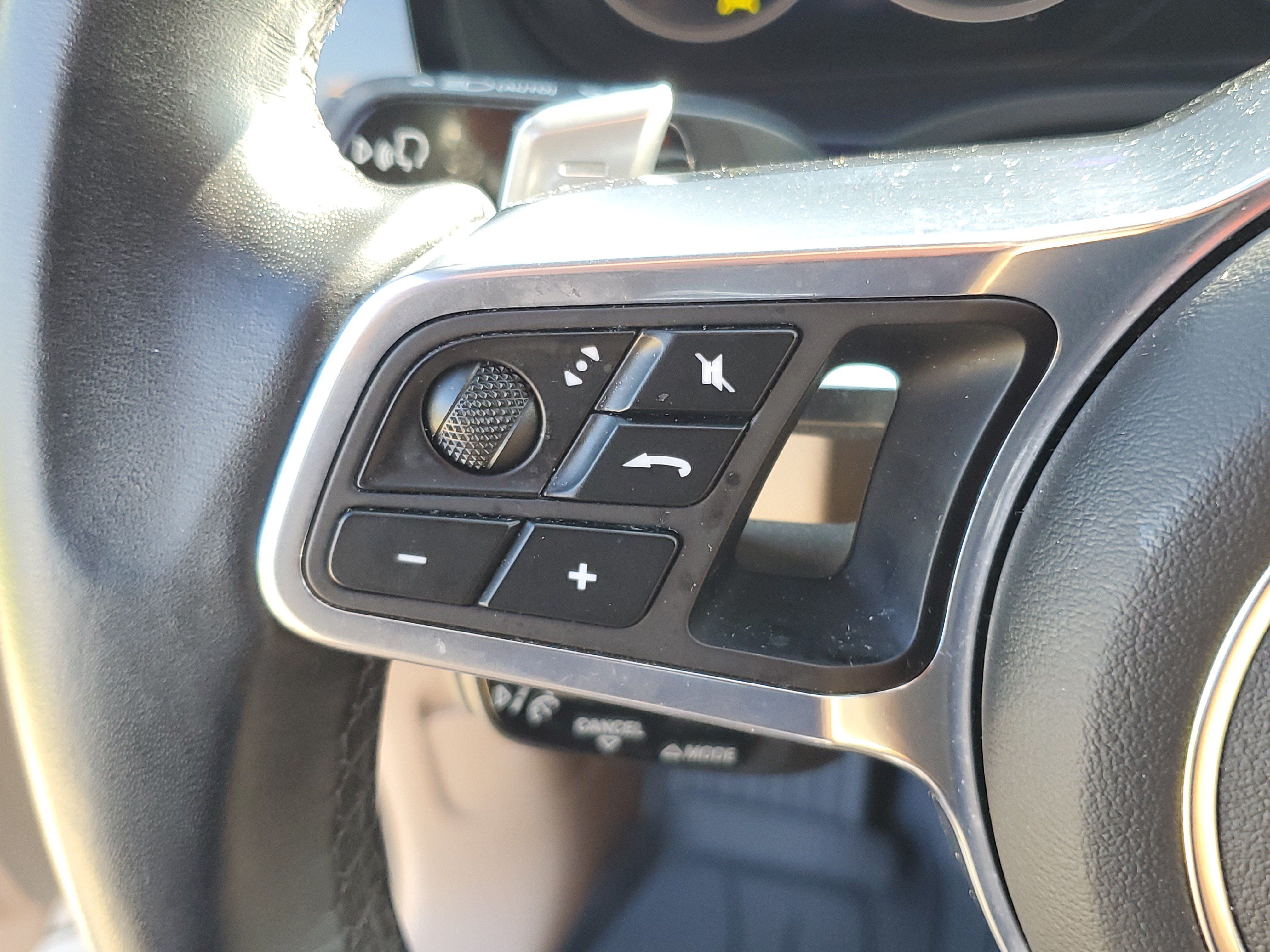 Used 2023 Porsche Cayenne Platinum Edition AWD/4WD image 19
