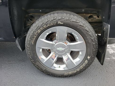 Used 2015 Chevrolet Silverado 1500 LTZ AWD/4WD image 9