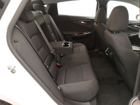Used 2024 Chevrolet Malibu LT FWD image 19