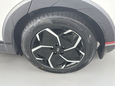 Used 2024 Hyundai Ioniq 5 SEL RWD image 11