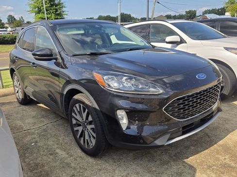 Used 2020 Ford Escape Titanium w/ Titanium Premium Package 2.0 AWD/4WD image 19