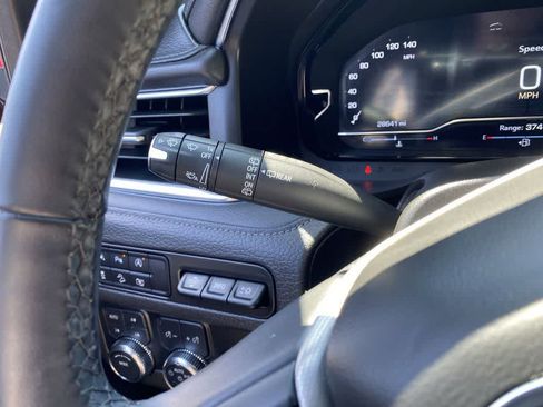 Used 2024 GMC Yukon XL Denali AWD/4WD image 22