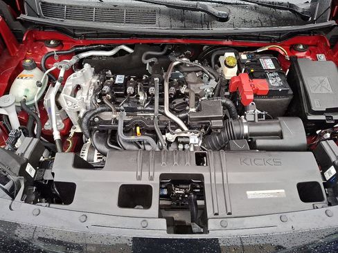 Used 2025 Nissan Kicks SV w/ Charging Package image 29