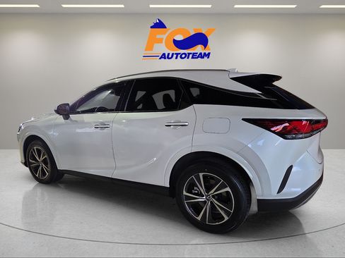 Used 2024 Lexus RX 350 FWD w/ Technology Package image 2