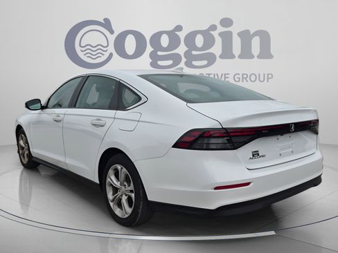 Certified 2025 Honda Accord LX image 4