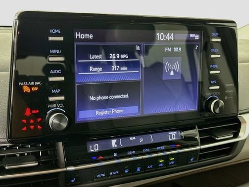 Certified 2024 Toyota Sienna XLE FWD image 16