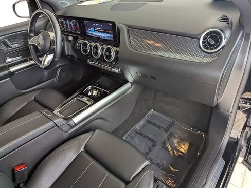 Used 2025 Mercedes-Benz GLA 250 image 27