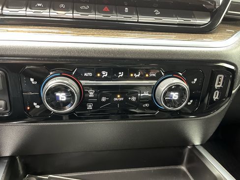Certified 2024 Chevrolet Silverado 1500 RST w/ Convenience Package II AWD/4WD image 25