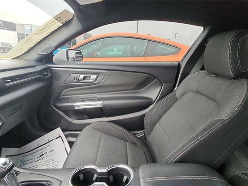 Used 2024 Ford Mustang Coupe image 11