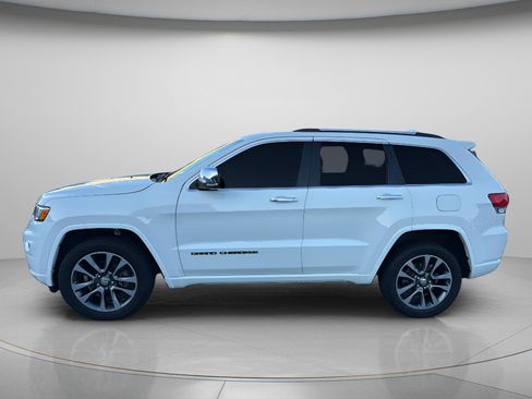 Used 2017 Jeep Grand Cherokee Overland AWD/4WD image 11