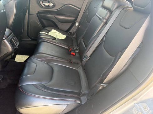 Used 2014 Jeep Cherokee Trailhawk w/ Comfort/Convenience Group AWD/4WD image 14