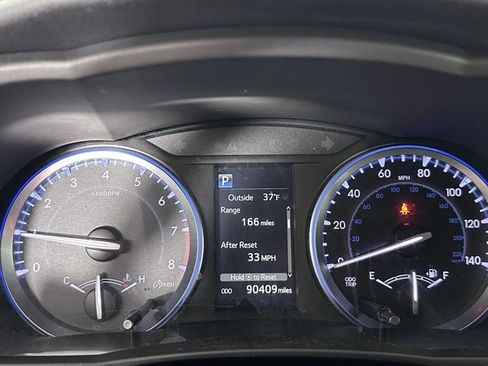 Used 2019 Toyota Highlander SE image 30