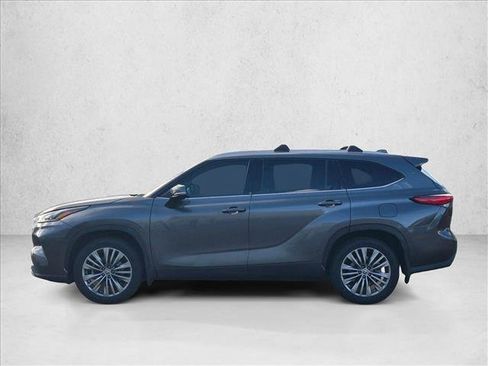Used 2021 Toyota Highlander Platinum AWD/4WD image 9