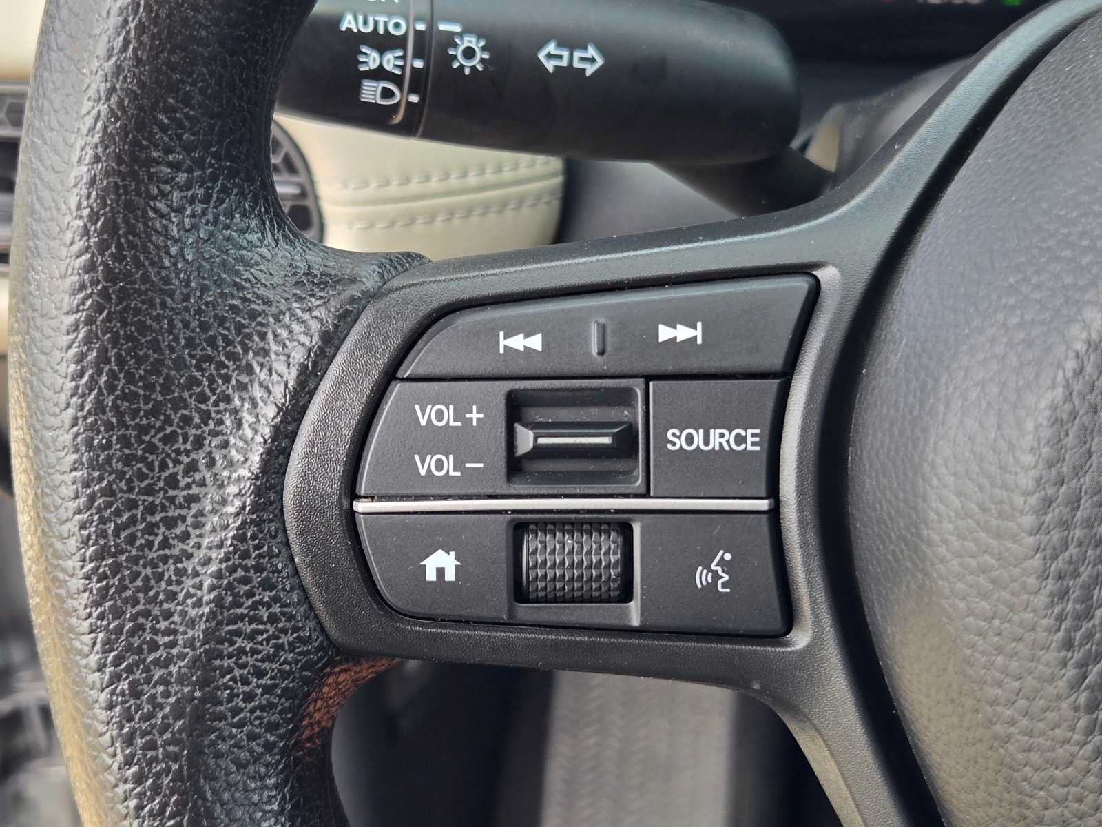 Used 2023 Honda HR-V LX image 24