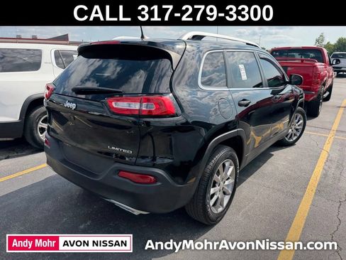 Used 2017 Jeep Cherokee Limited AWD/4WD image 4